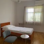 Vakantiehuis Six Bedroom Matea *