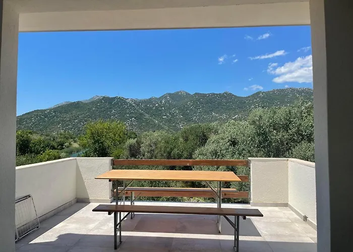 Six Bedroom Matea * Ploce (Dubrovnik-Neretva)
