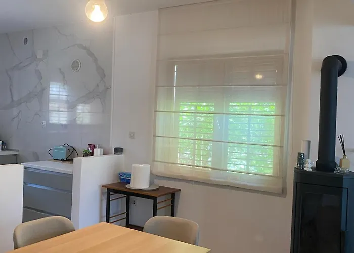 Six Bedroom Matea *
