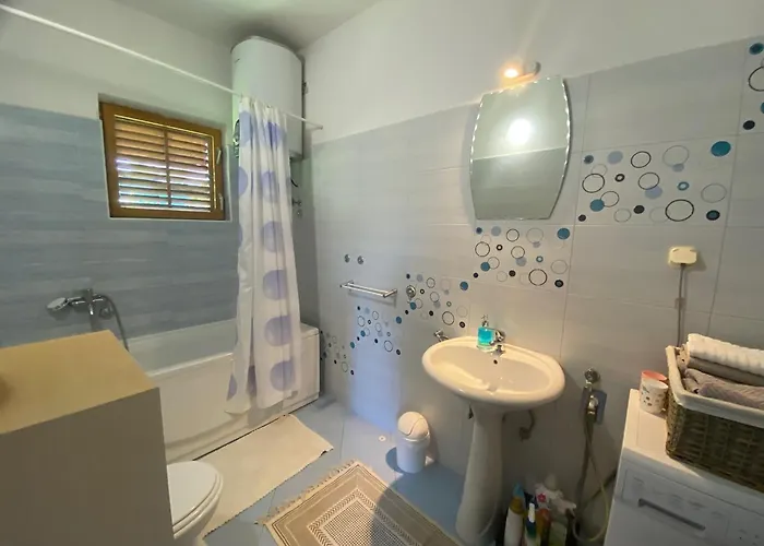 Six Bedroom Matea Ploce (Dubrovnik-Neretva)
