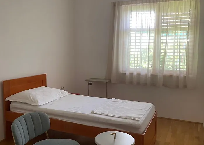 Casa vacanze Six Bedroom Matea *