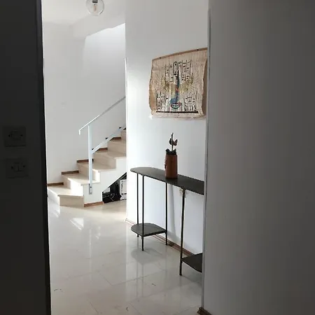 Six Bedroom Matea بيت للعطل *