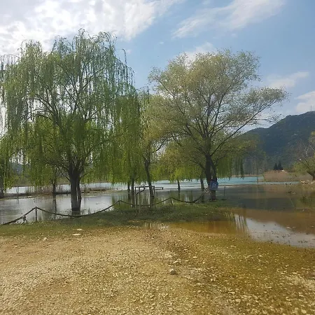 Six Bedroom Matea Casa vacanze *