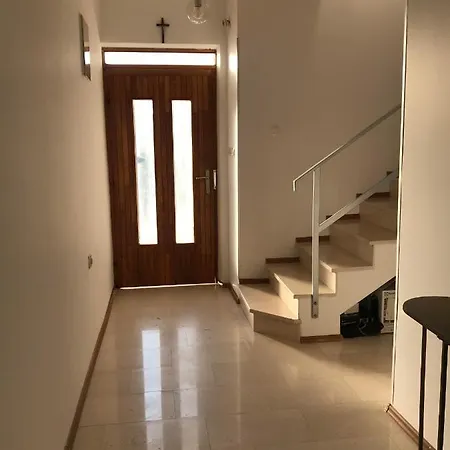Six Bedroom Matea *