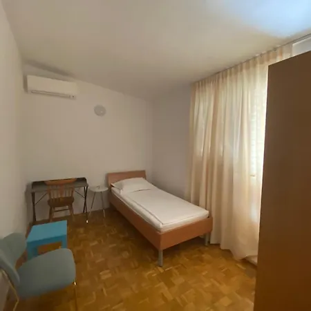 度假居 Six Bedroom Matea 普洛切
