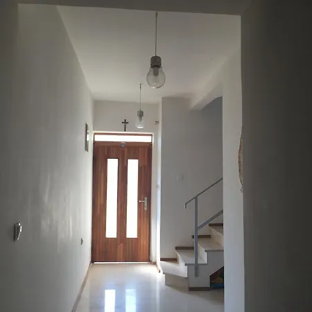 Six Bedroom Matea 普洛切