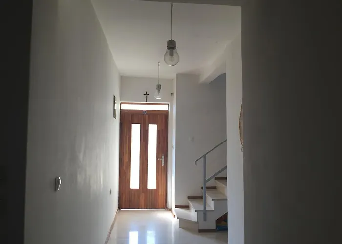 Six Bedroom Matea 普洛切